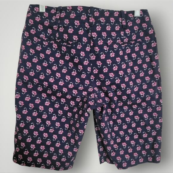 Talbots Perfect Summer Shorts Size 6P Bermuda Floral Navy Pink Cotton Blend - Picture 4 of 5